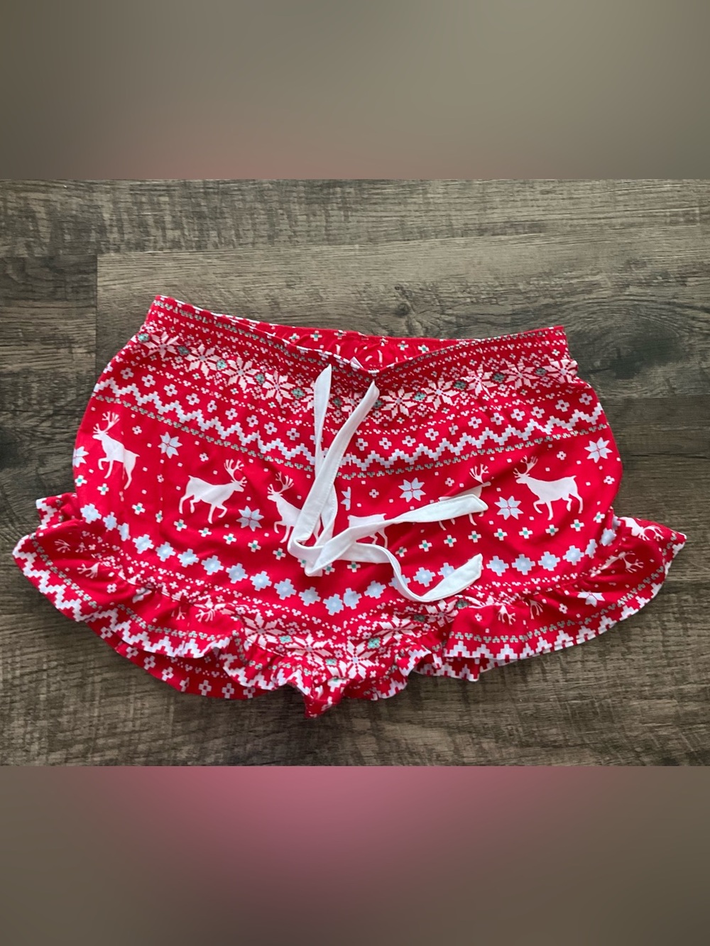 Festive Red Reindeer Print Women's Lounge Shorts